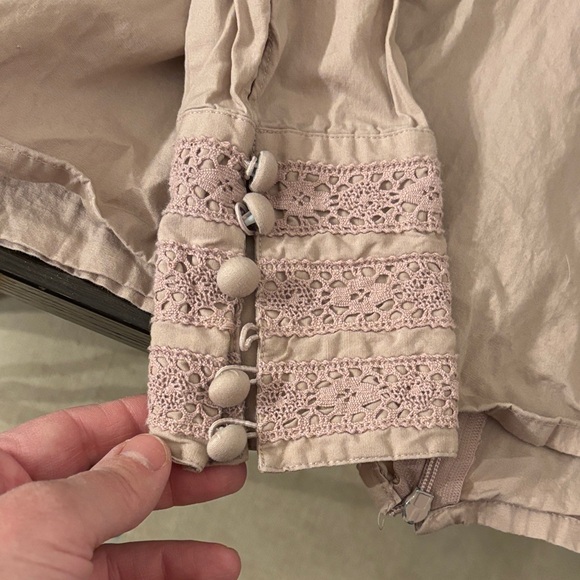 BCBGMaxAzria Blush Pinkish Lavender Lace Detail Blouse - Picture 3 of 4